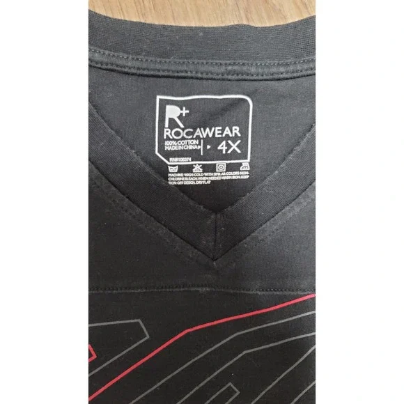 Vtg Rocawear V-neck T-shirt - Picture 4 of 4